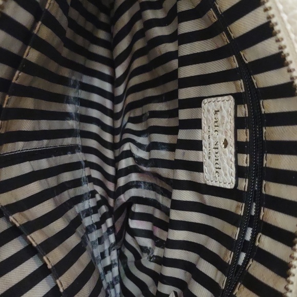VERY USED KATE SPADE CROSS BODY CREAM AND GRAY HAS LOTS OF WEAR - Picture 8 of 13